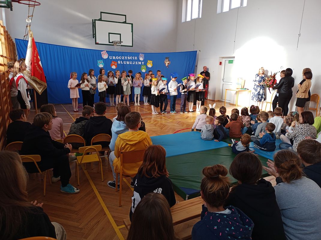 pasowanie uczniów klasy pierwszej